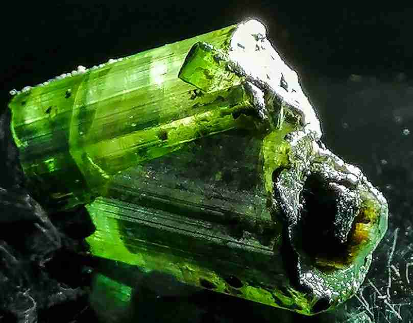 Green Tourmaline Healing Crystals for Liver Health
