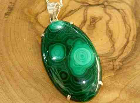 Malachite  How to Choose Crystal