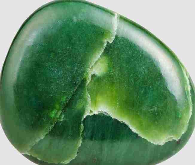 Jade (Healing Stone) Crystal Properties and Benefits