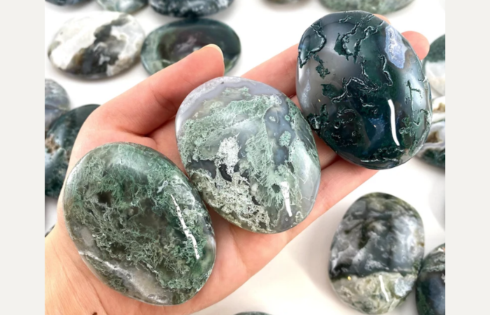Moss Agate Crystals for Uterus