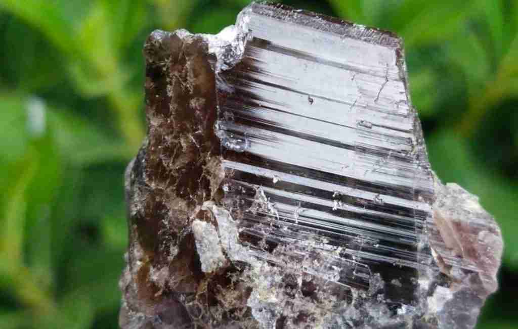 axinite crystals for back and neck pain