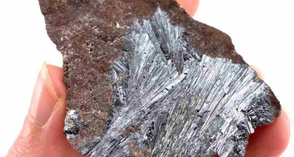 Pyrolusite Crystals for Eye Healing