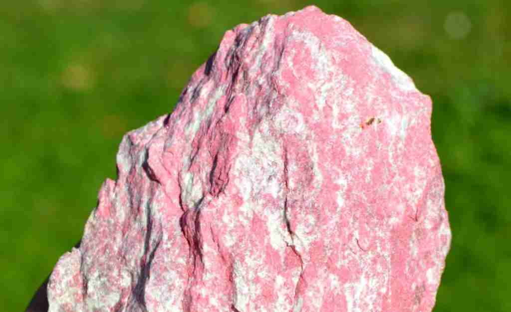 Thulite